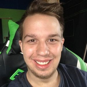 Meet your Posher, Aaron